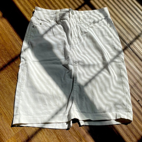 Skirt - Picture 1 of 3